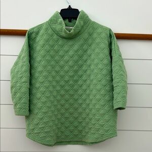 Tuckernuck sport 
Quilted Green Pullover